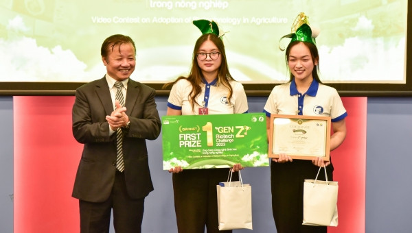 'Bí mật đằng sau ngô biến đổi gen' đoạt giải nhất tại Thử thách công nghệ sinh học Gen Z 2023