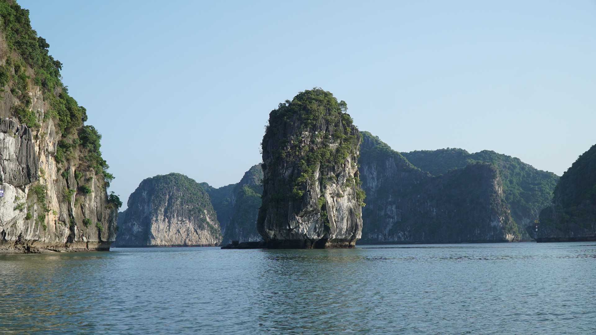 Recognition Of Ha Long Bay Cat Ba Archipelago As A World Natural Heritage